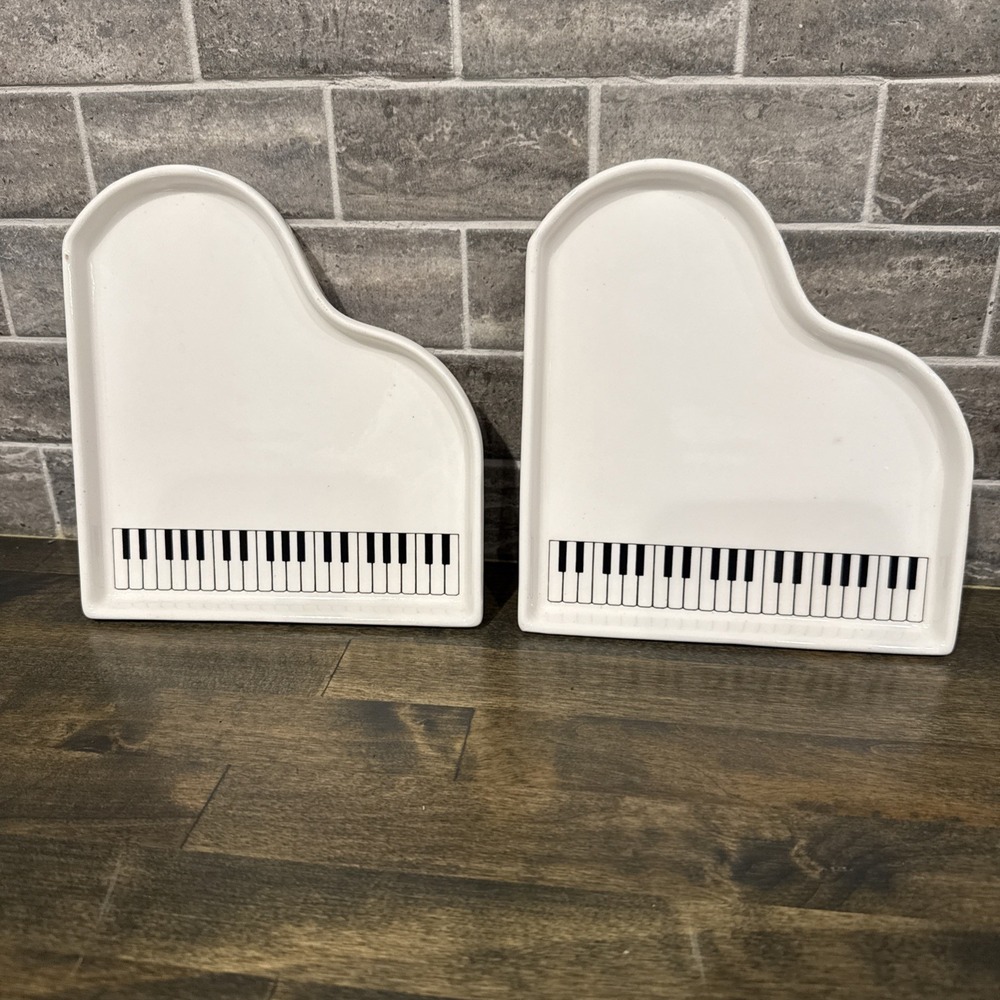 2 Grand Piano Shaped Trinket Dish/Plates, Shafford Original, MCMLXXX Japan